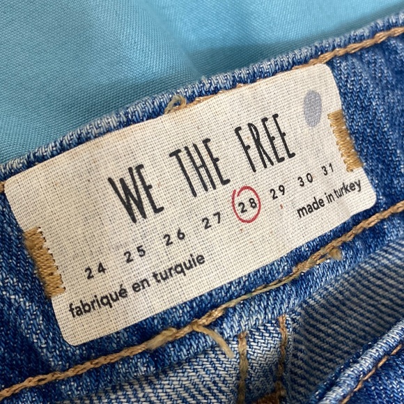We The Free People Relaxed Heritage Flared Distressed Jeans Size 28 - Picture 7 of 16